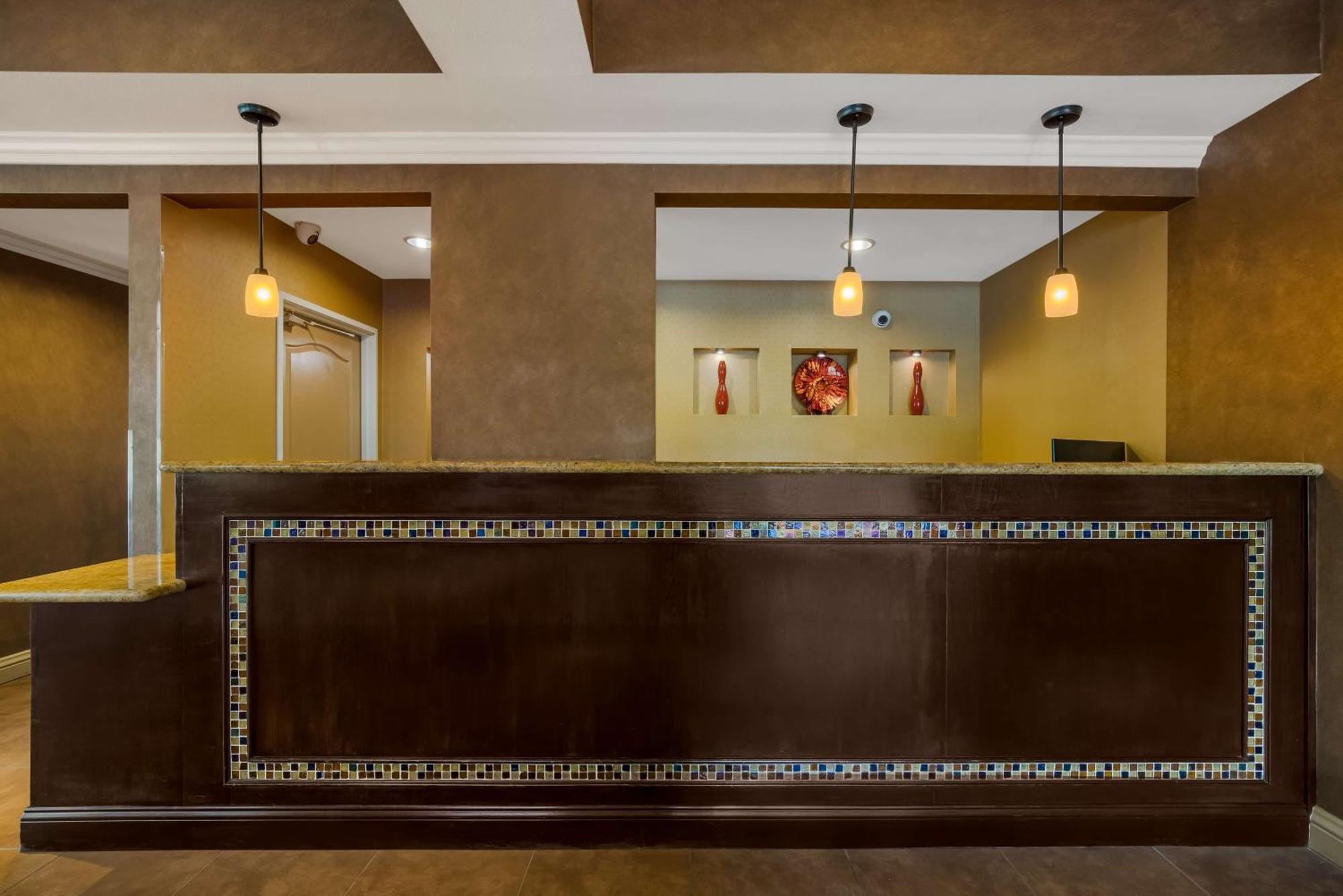 Best Western Diamond Bar Hotel & Suites Exterior photo